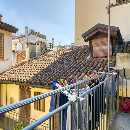 Atelier Navigli - Elegant Loft With Canal View Apartment *
