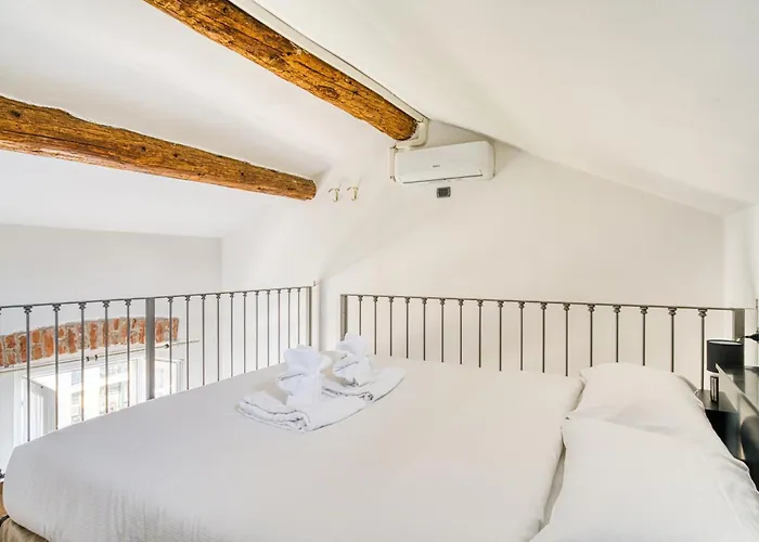 Atelier Navigli - Elegant Loft With Canal View Apartment *